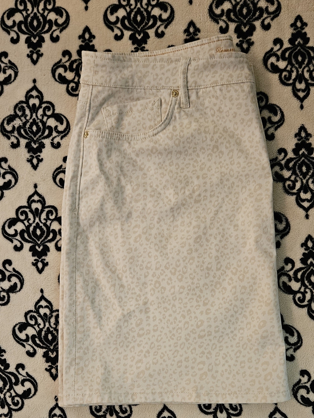 Tommy Bahama Cream Leopard Print Skirt